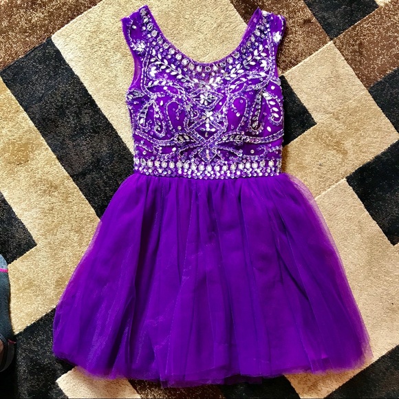 Sequin & Tulle Formal Dress - Picture 3 of 8